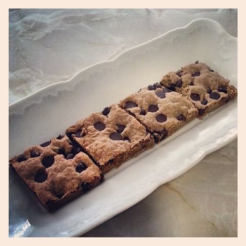 Sorghum Chocolate Chip Cookie Squares